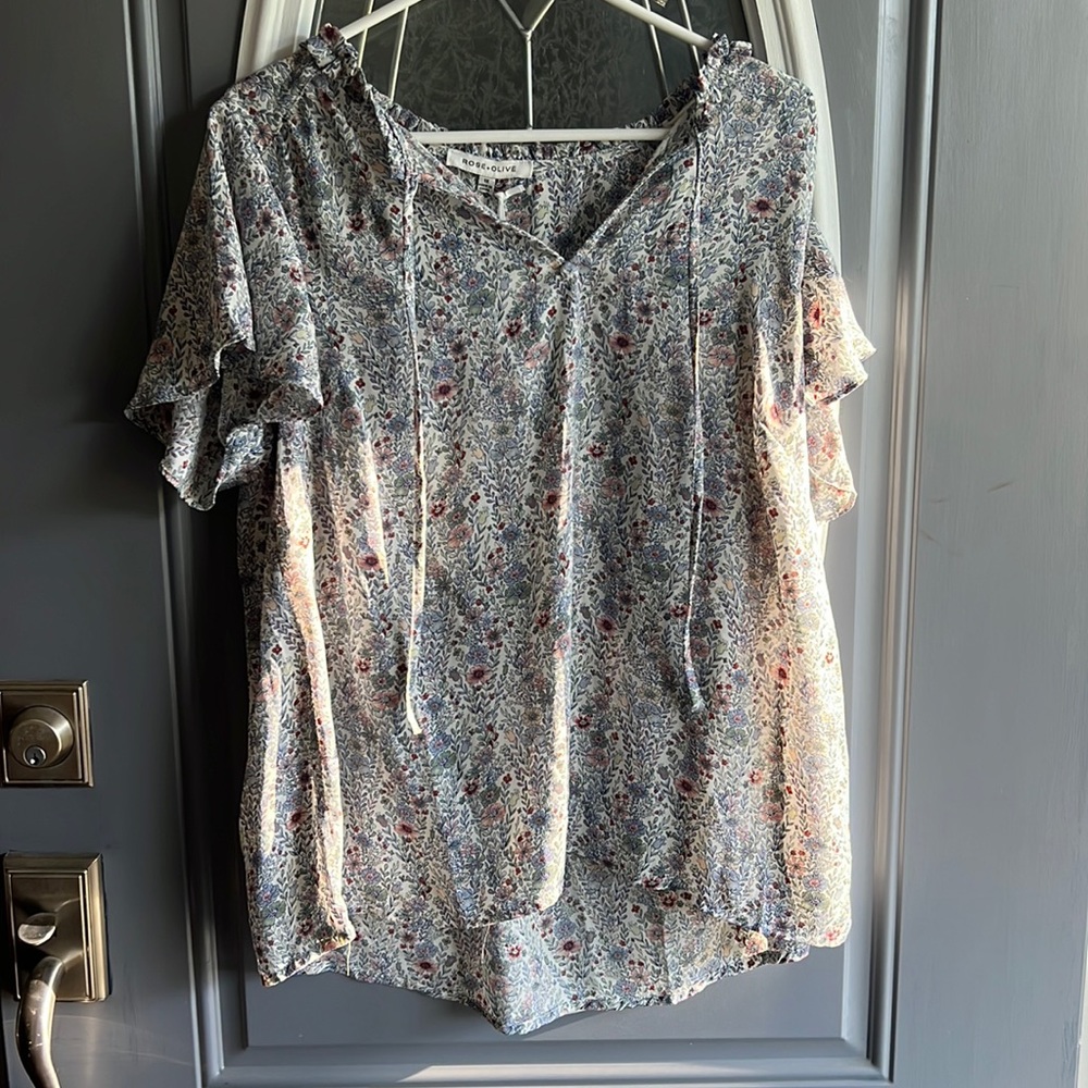 BLOUSE